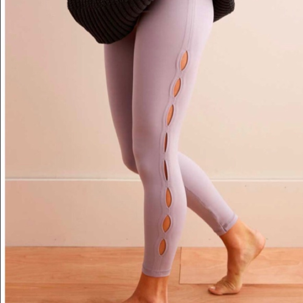 Aerie Key Hole Leggings!